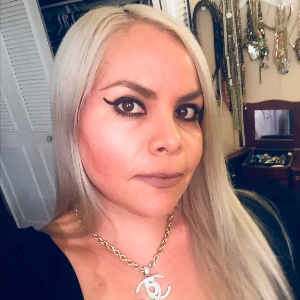 Meet your Posher, Lucia